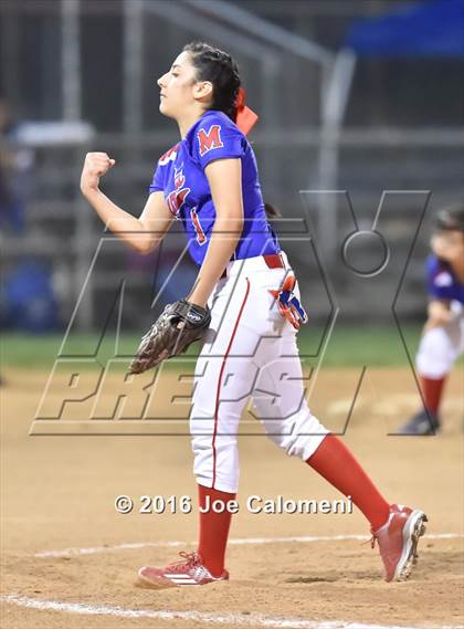 Thumbnail 2 in San Antonio Memorial vs McCollum (South San Tournament) photogallery.