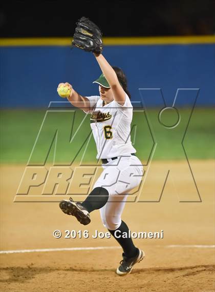 Thumbnail 3 in San Antonio Memorial vs McCollum (South San Tournament) photogallery.