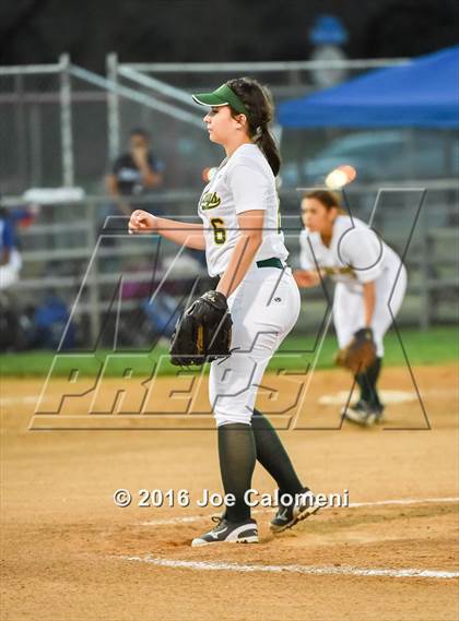 Thumbnail 3 in San Antonio Memorial vs McCollum (South San Tournament) photogallery.
