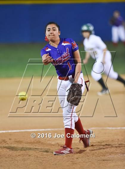 Thumbnail 2 in San Antonio Memorial vs McCollum (South San Tournament) photogallery.
