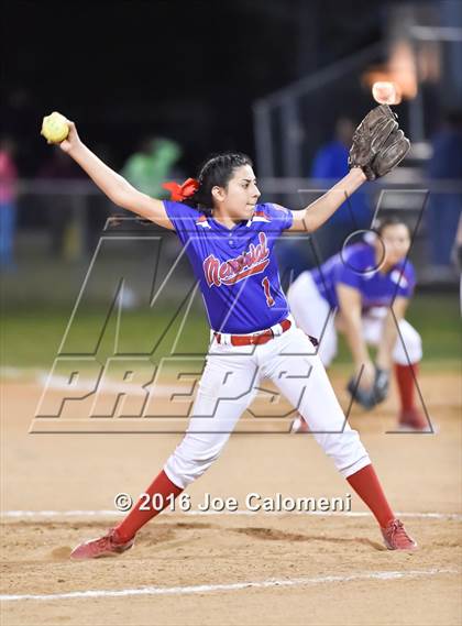 Thumbnail 2 in San Antonio Memorial vs McCollum (South San Tournament) photogallery.
