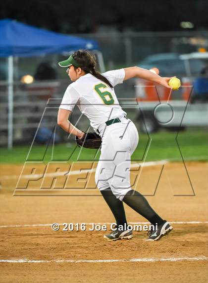 Thumbnail 1 in San Antonio Memorial vs McCollum (South San Tournament) photogallery.