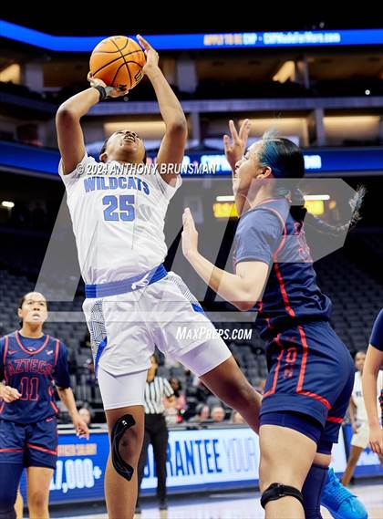 Thumbnail 2 in Montgomery vs Oakland (CIF State D5 Final) photogallery.