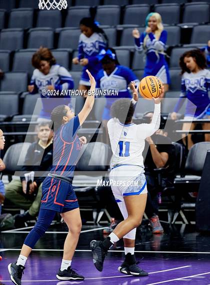 Thumbnail 2 in Montgomery vs Oakland (CIF State D5 Final) photogallery.