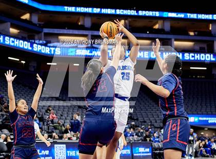 Thumbnail 1 in Montgomery vs Oakland (CIF State D5 Final) photogallery.