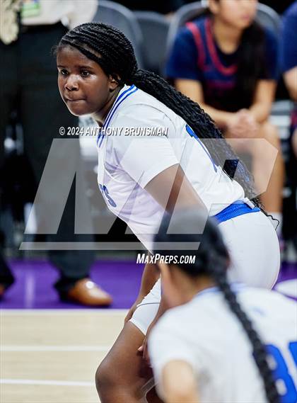Thumbnail 1 in Montgomery vs Oakland (CIF State D5 Final) photogallery.