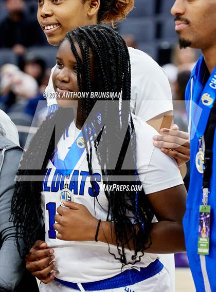 Thumbnail 2 in Montgomery vs Oakland (CIF State D5 Final) photogallery.