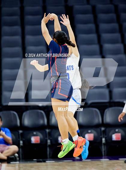 Thumbnail 1 in Montgomery vs Oakland (CIF State D5 Final) photogallery.