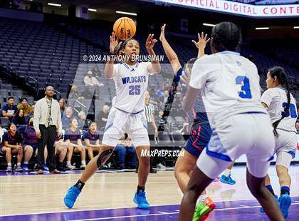 Thumbnail 2 in Montgomery vs Oakland (CIF State D5 Final) photogallery.