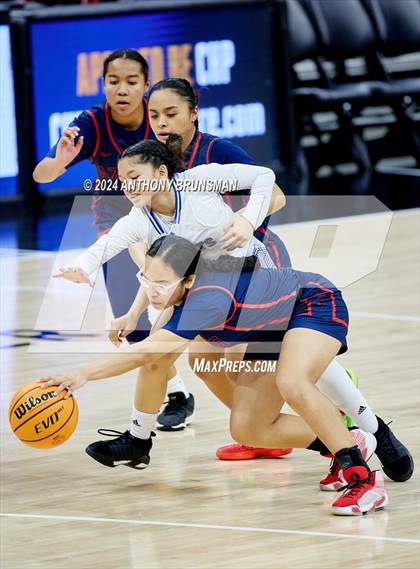 Thumbnail 3 in Montgomery vs Oakland (CIF State D5 Final) photogallery.