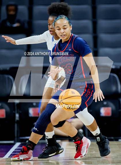 Thumbnail 2 in Montgomery vs Oakland (CIF State D5 Final) photogallery.