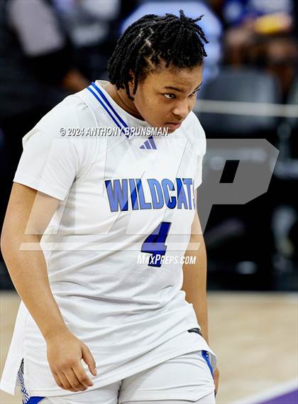 Thumbnail 1 in Montgomery vs Oakland (CIF State D5 Final) photogallery.