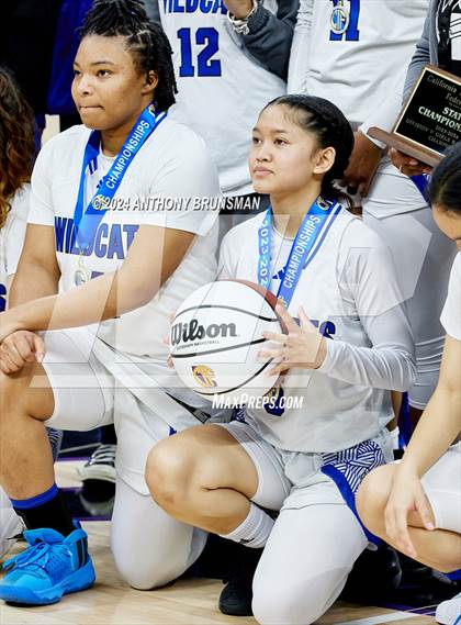 Thumbnail 1 in Montgomery vs Oakland (CIF State D5 Final) photogallery.