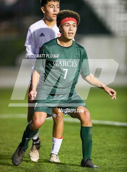 Thumbnail 2 in Fowler @ Garces Memorial photogallery.