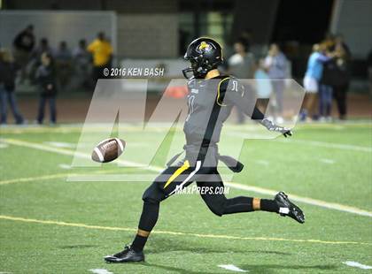 Thumbnail 3 in Camarillo @ Ventura photogallery.