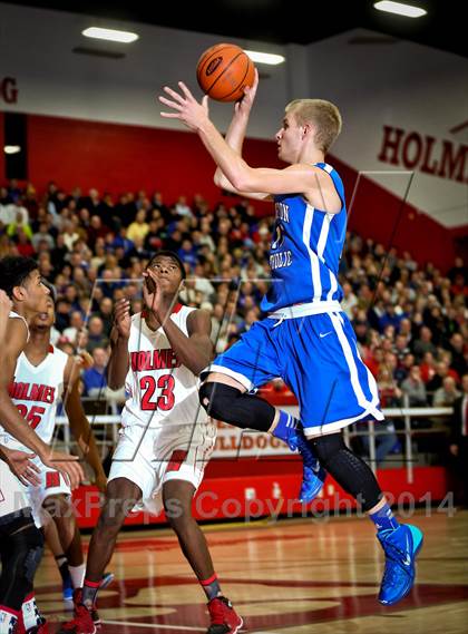 Thumbnail 2 in Covington Catholic @ Holmes photogallery.