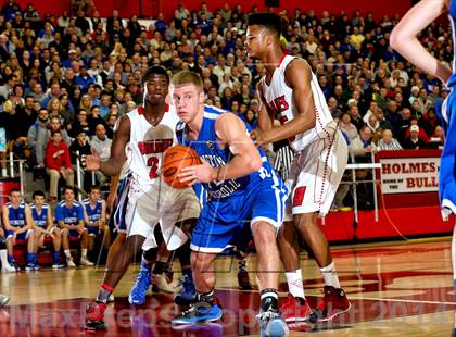 Thumbnail 2 in Covington Catholic @ Holmes photogallery.
