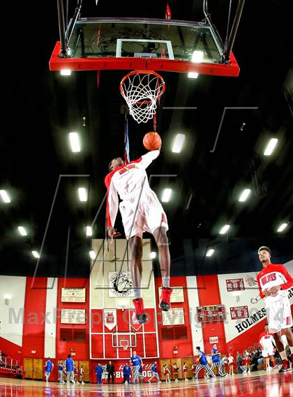Thumbnail 1 in Covington Catholic @ Holmes photogallery.