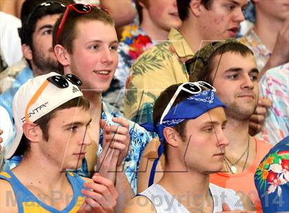 Thumbnail 2 in Covington Catholic @ Holmes photogallery.