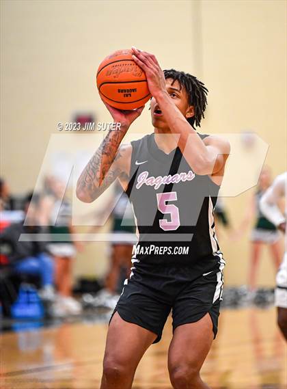 Thumbnail 1 in Rudder vs LBJ Austin (UIL 5A Reg III Area Playoff) photogallery.