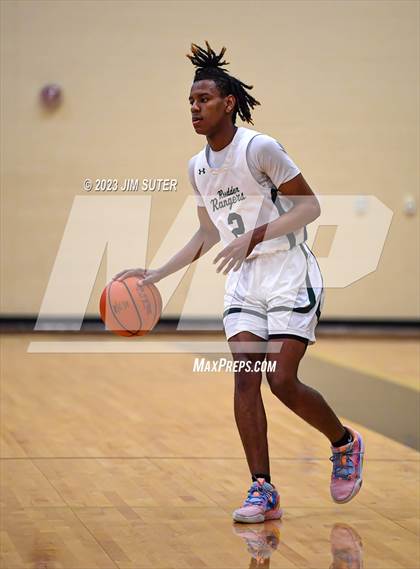 Thumbnail 2 in Rudder vs LBJ Austin (UIL 5A Reg III Area Playoff) photogallery.