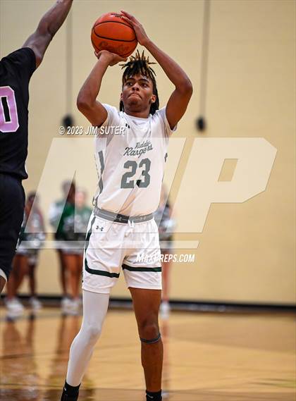Thumbnail 1 in Rudder vs LBJ Austin (UIL 5A Reg III Area Playoff) photogallery.