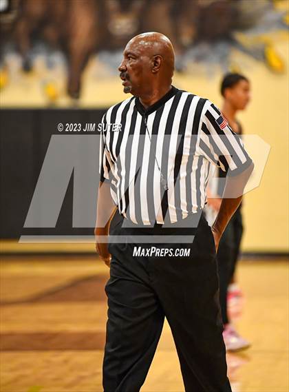 Thumbnail 3 in Rudder vs LBJ Austin (UIL 5A Reg III Area Playoff) photogallery.