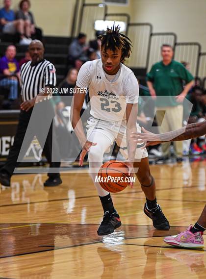 Thumbnail 1 in Rudder vs LBJ Austin (UIL 5A Reg III Area Playoff) photogallery.