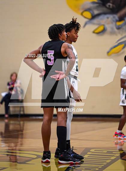 Thumbnail 1 in Rudder vs LBJ Austin (UIL 5A Reg III Area Playoff) photogallery.