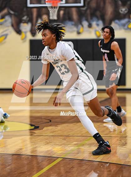 Thumbnail 1 in Rudder vs LBJ Austin (UIL 5A Reg III Area Playoff) photogallery.