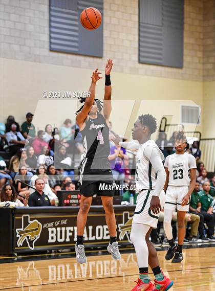 Thumbnail 3 in Rudder vs LBJ Austin (UIL 5A Reg III Area Playoff) photogallery.