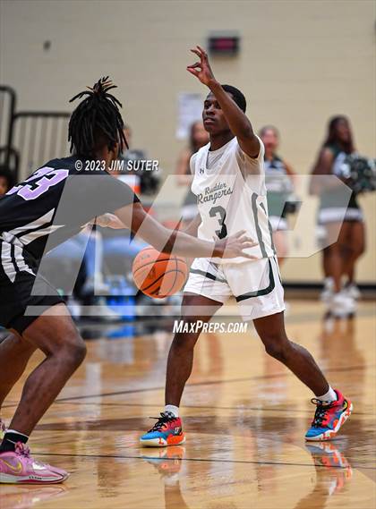 Thumbnail 2 in Rudder vs LBJ Austin (UIL 5A Reg III Area Playoff) photogallery.