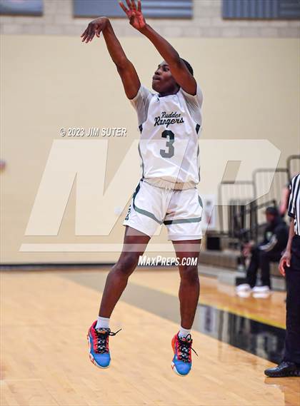 Thumbnail 1 in Rudder vs LBJ Austin (UIL 5A Reg III Area Playoff) photogallery.
