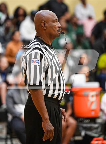 Thumbnail 1 in Rudder vs LBJ Austin (UIL 5A Reg III Area Playoff) photogallery.