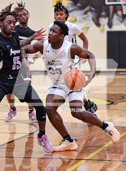 Thumbnail 3 in Rudder vs LBJ Austin (UIL 5A Reg III Area Playoff) photogallery.