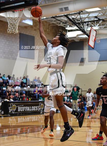 Thumbnail 1 in Rudder vs LBJ Austin (UIL 5A Reg III Area Playoff) photogallery.