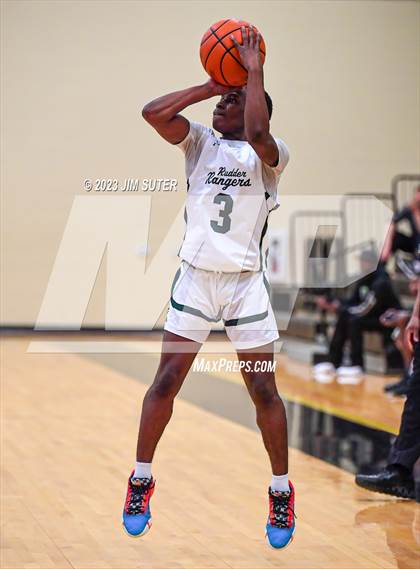Thumbnail 3 in Rudder vs LBJ Austin (UIL 5A Reg III Area Playoff) photogallery.