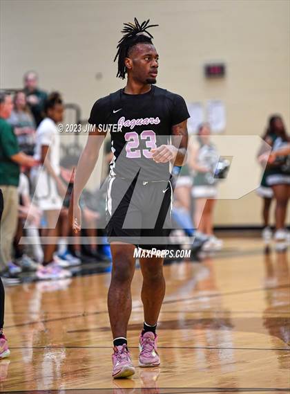 Thumbnail 3 in Rudder vs LBJ Austin (UIL 5A Reg III Area Playoff) photogallery.