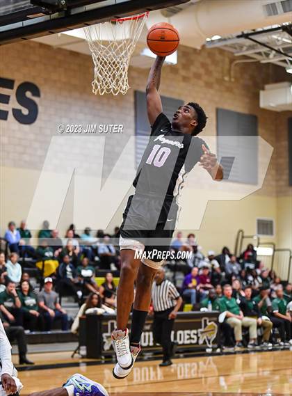 Thumbnail 1 in Rudder vs LBJ Austin (UIL 5A Reg III Area Playoff) photogallery.