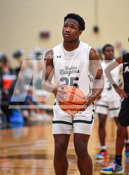 Thumbnail 3 in Rudder vs LBJ Austin (UIL 5A Reg III Area Playoff) photogallery.