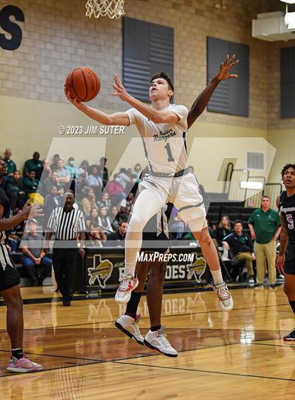 Thumbnail 2 in Rudder vs LBJ Austin (UIL 5A Reg III Area Playoff) photogallery.