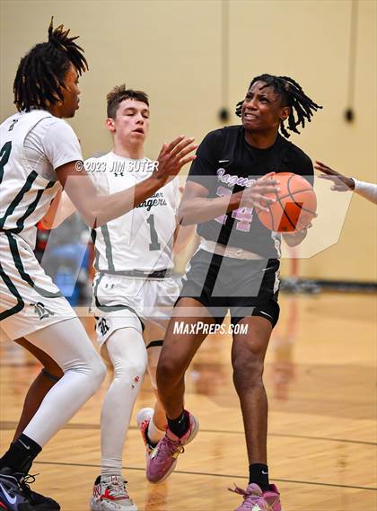 Thumbnail 2 in Rudder vs LBJ Austin (UIL 5A Reg III Area Playoff) photogallery.