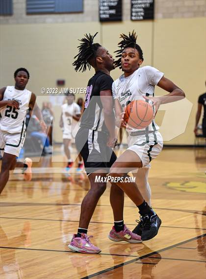 Thumbnail 1 in Rudder vs LBJ Austin (UIL 5A Reg III Area Playoff) photogallery.
