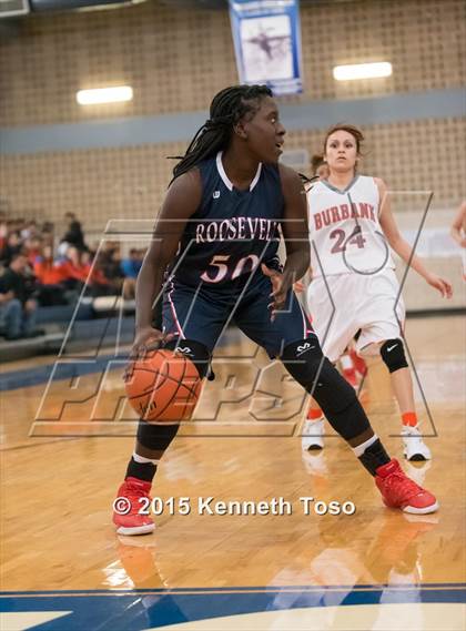 Thumbnail 1 in Roosevelt vs. Burbank (SAISD Tournament) photogallery.