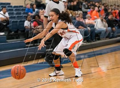 Thumbnail 2 in Roosevelt vs. Burbank (SAISD Tournament) photogallery.