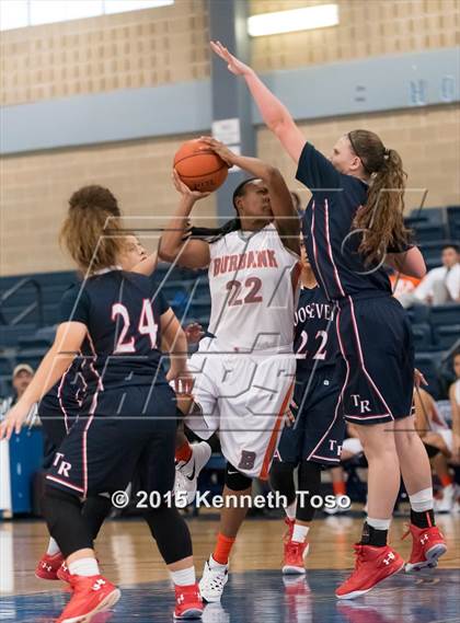 Thumbnail 1 in Roosevelt vs. Burbank (SAISD Tournament) photogallery.