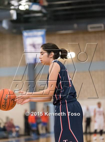 Thumbnail 3 in Roosevelt vs. Burbank (SAISD Tournament) photogallery.