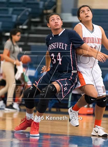 Thumbnail 1 in Roosevelt vs. Burbank (SAISD Tournament) photogallery.