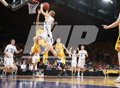 Thumbnail 3 in Longmont vs. Pueblo East (CHSAA 4A Final Four) photogallery.
