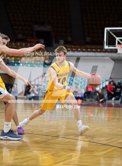 Thumbnail 2 in Longmont vs. Pueblo East (CHSAA 4A Final Four) photogallery.